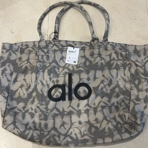 Alo tote bag NWT
